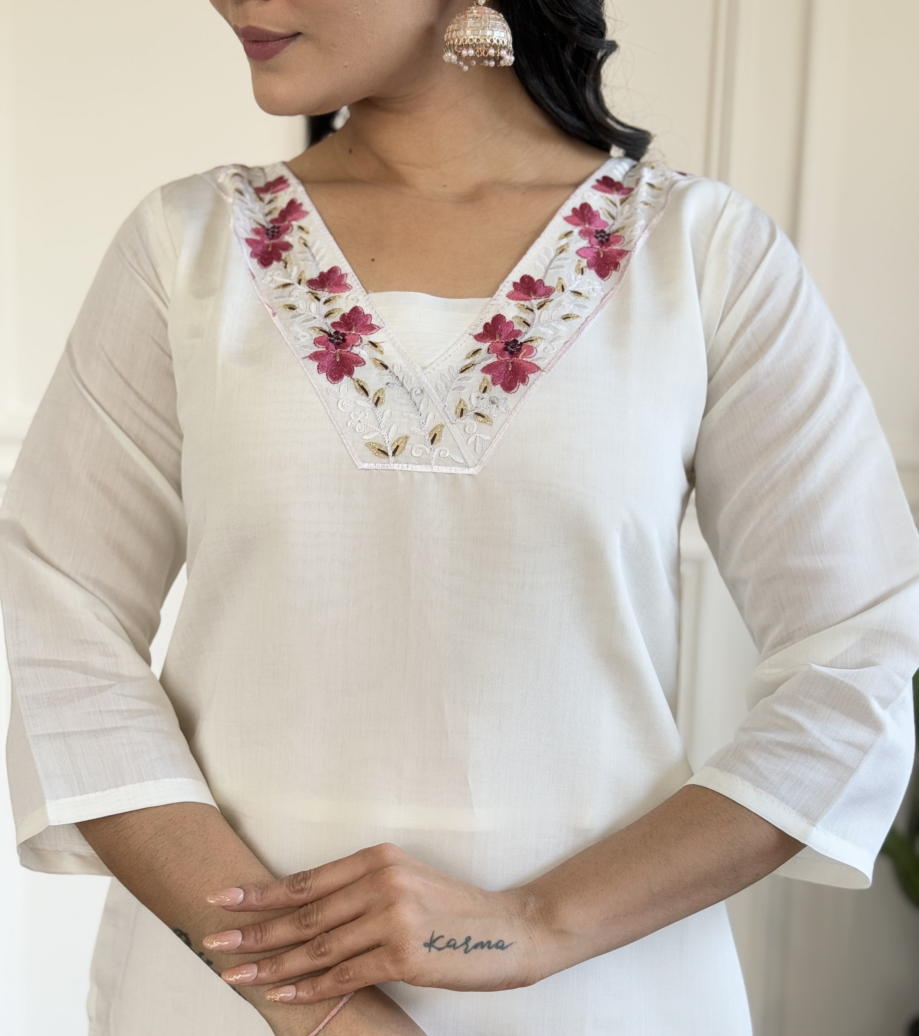 Chanderi Embroidered Kurta Set with Lined Tebby Nylon Dupatta