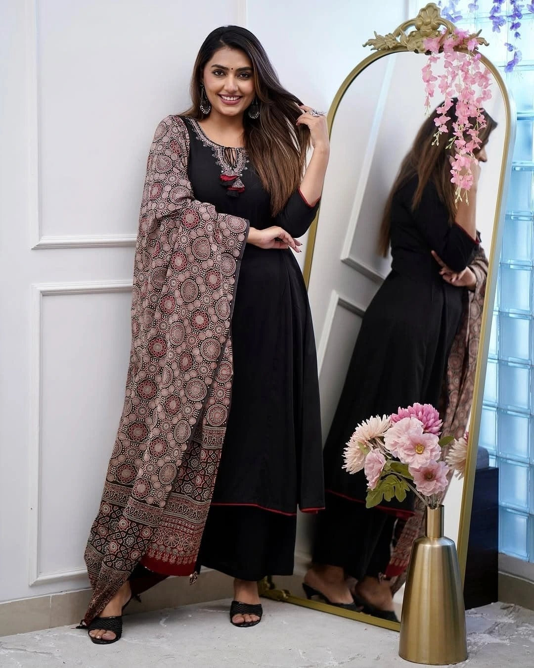 Black Viscose Embroidered Kurta Set with Chanderi Digital Print Dupatta
