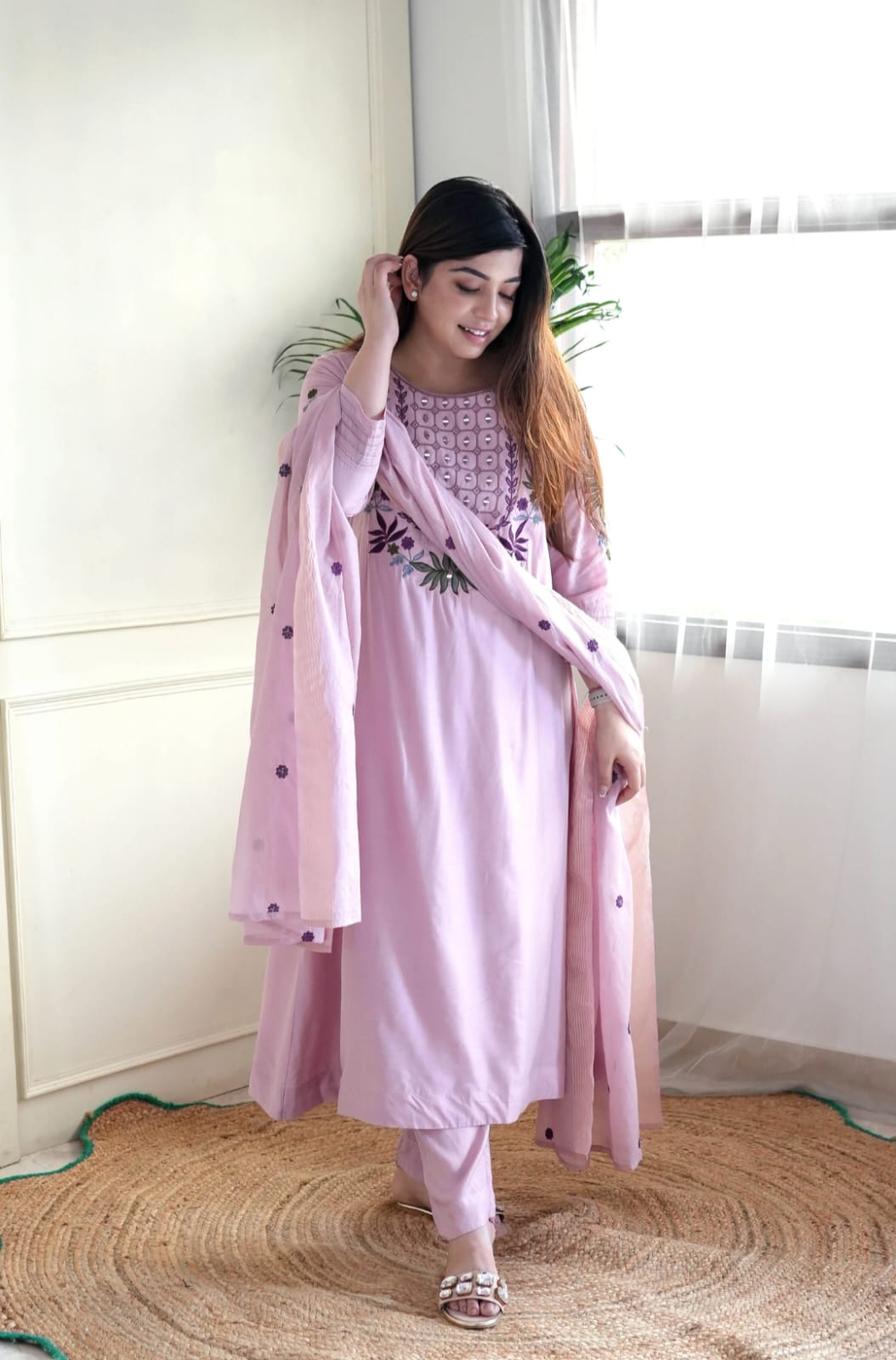 Lavender Chanderi Silk Embroidered Kurta Set with Organza Dupatta