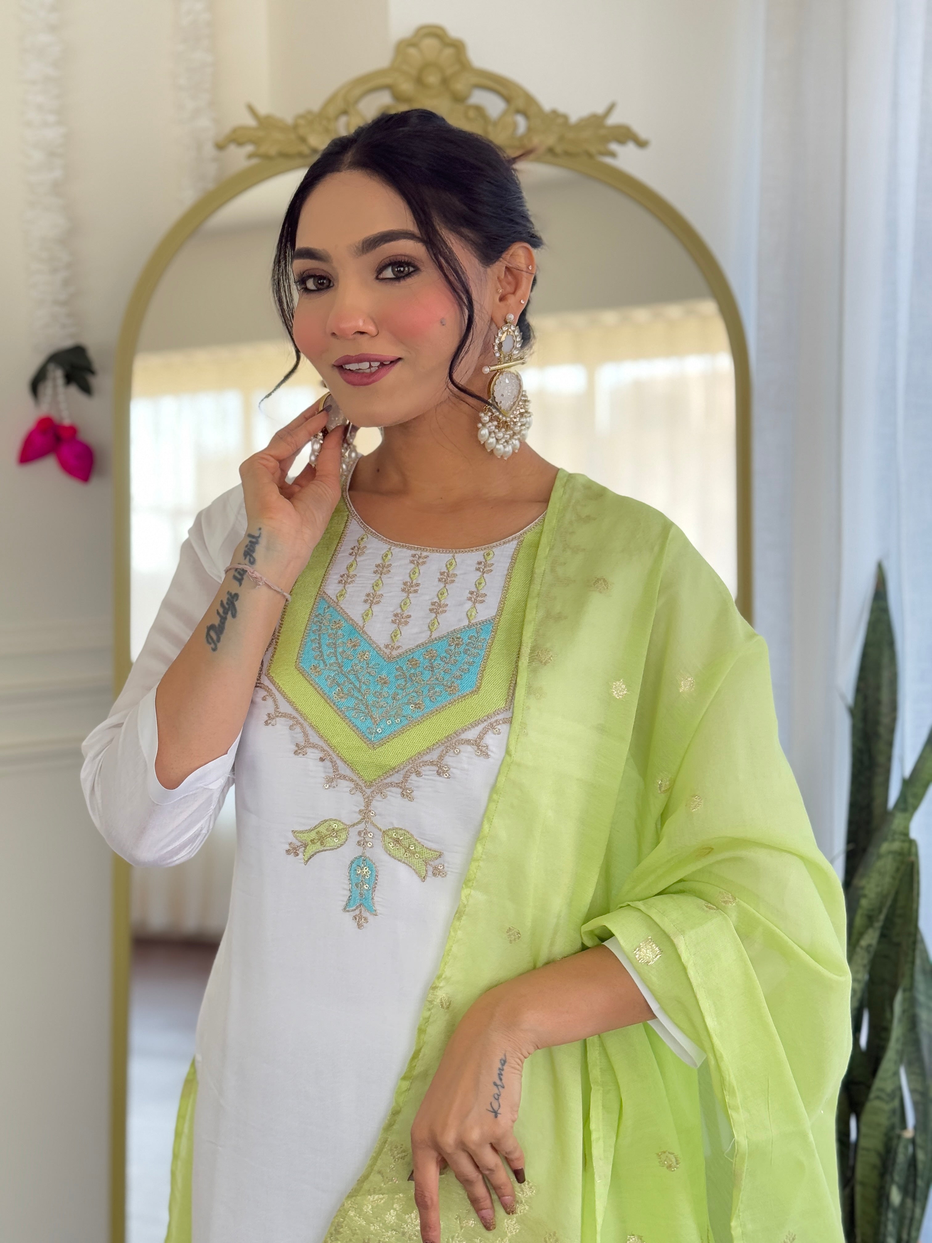 White Viscose Chanderi Embroidered Kurta Set with Green Jacquard Dupatta