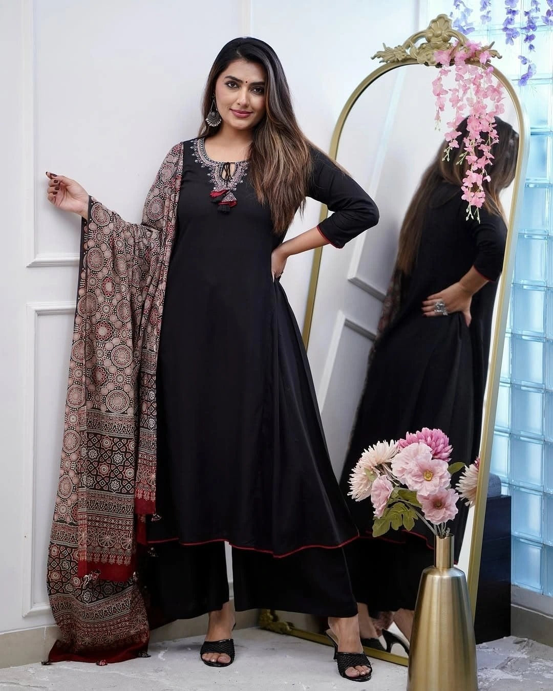 Black Viscose Embroidered Kurta Set with Chanderi Digital Print Dupatta